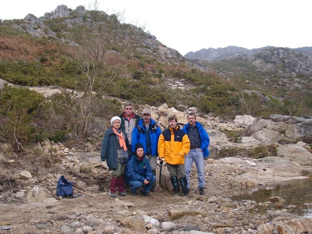 Bordejando o rio Vez